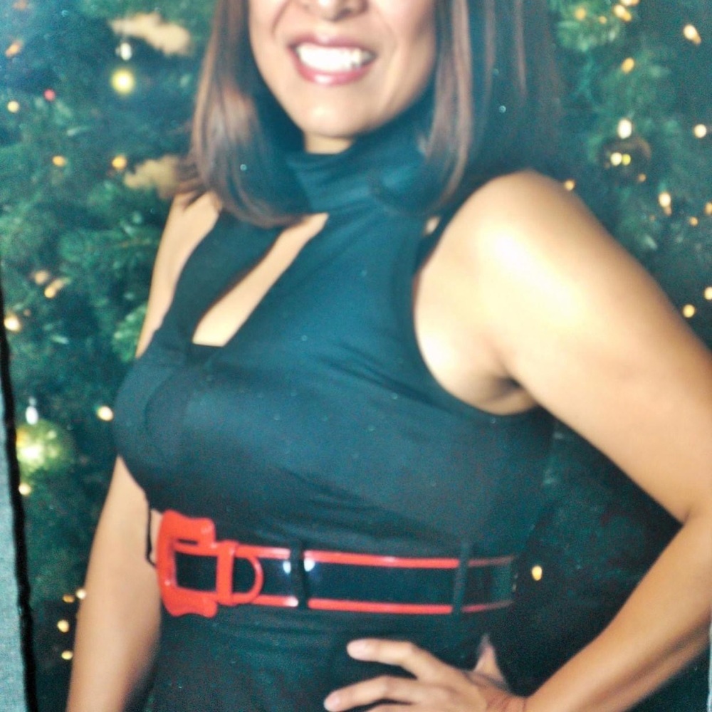 Dress - Picture 2 of 6